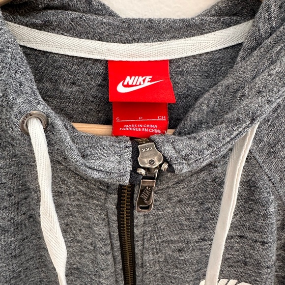 Nike light grey hoodie - Picture 3 of 4
